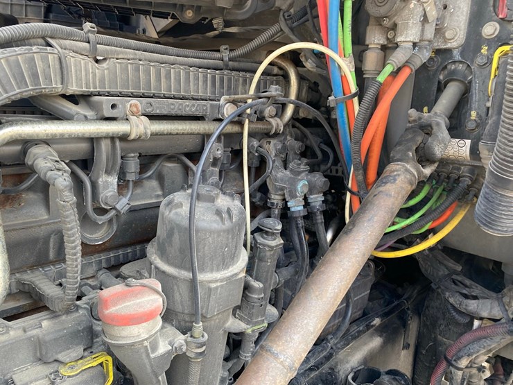 2019-peterbilt-579-image-28