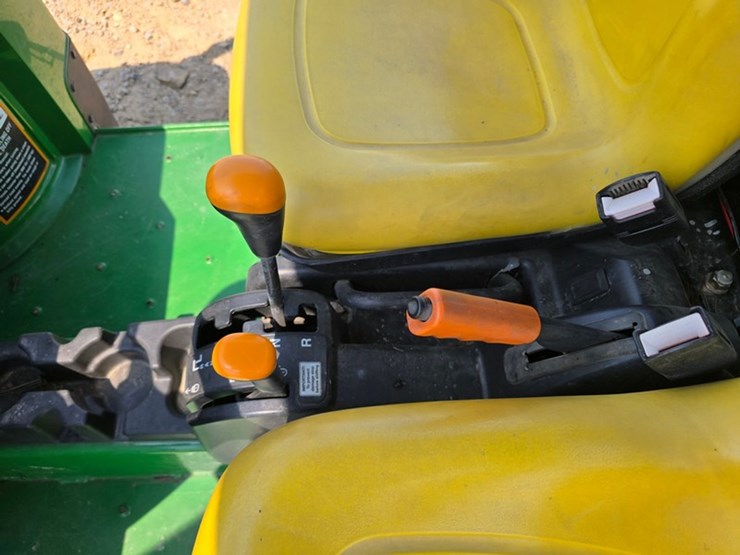 2006-john-deere-gator-image-17
