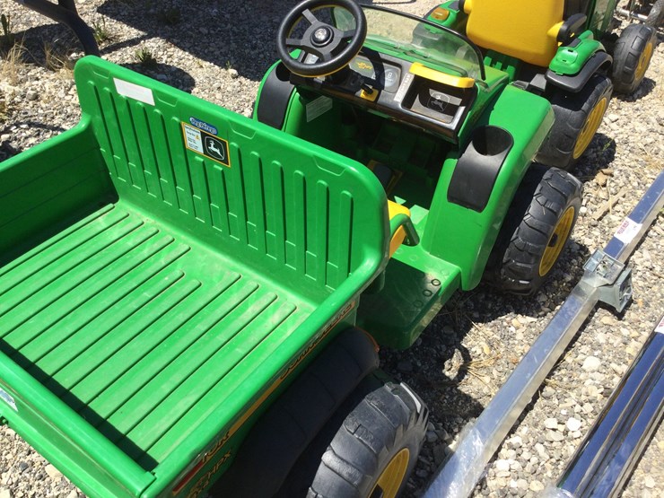 john-deere-gator-image-2