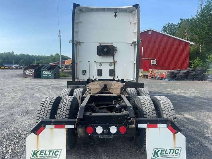2022-kenworth-t680-image-6