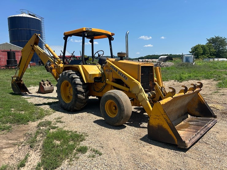 john-deere-610b-backhoe-image-3