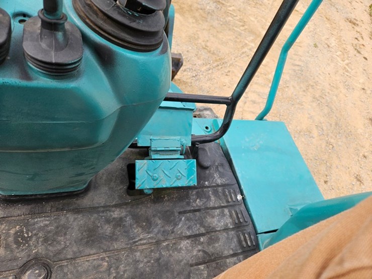 komatsu-pc20-image-32