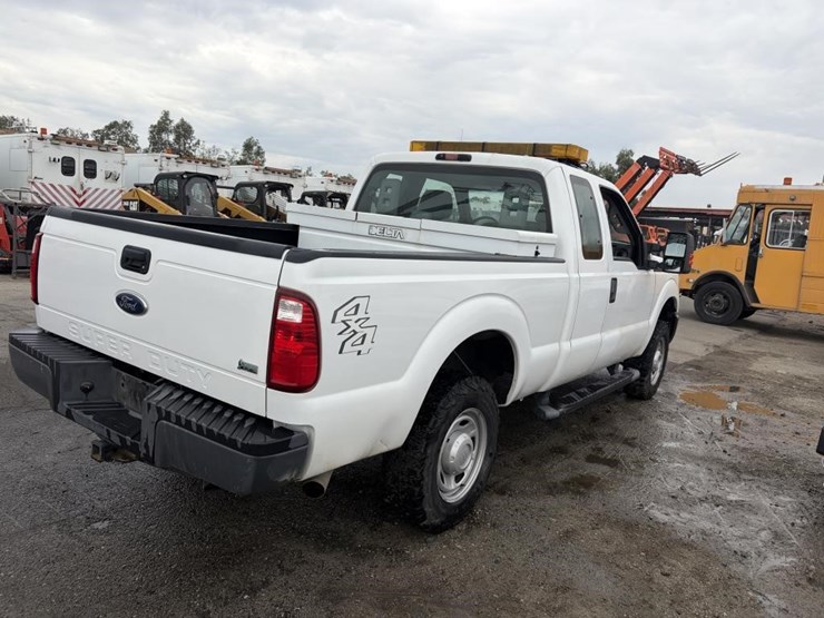 2011-ford-f250-image-3