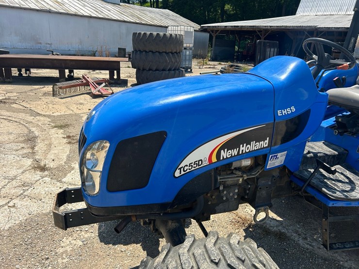 2004-new-holland-tc55da-tractor-image-7