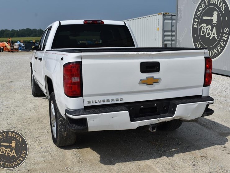 2017-chevrolet-silverado-1500-image-18