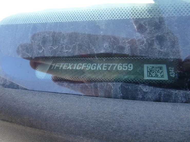 2016-ford-f150-image-12