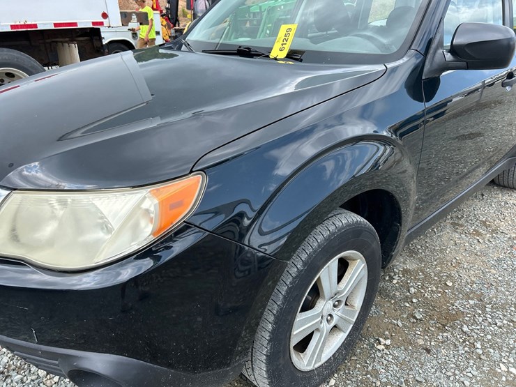 2010-subaru-forester-image-14