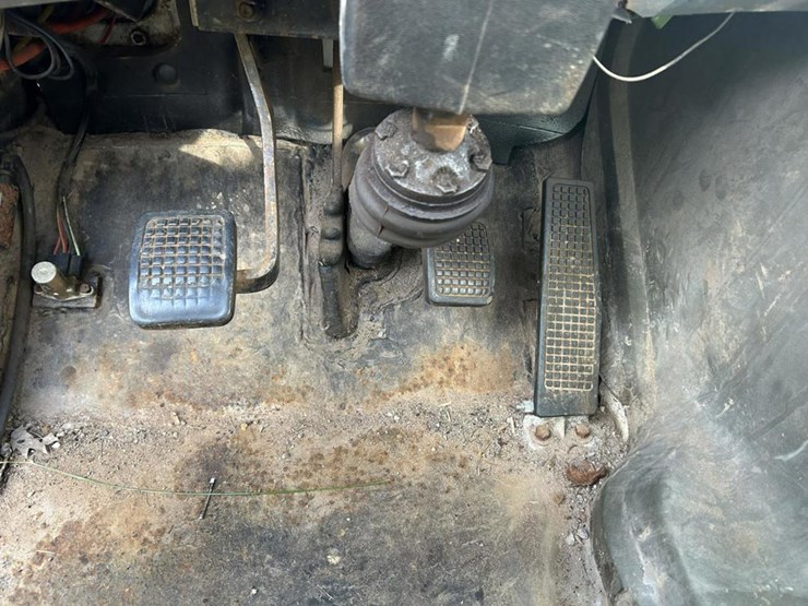 1989-ford-l9000-image-86