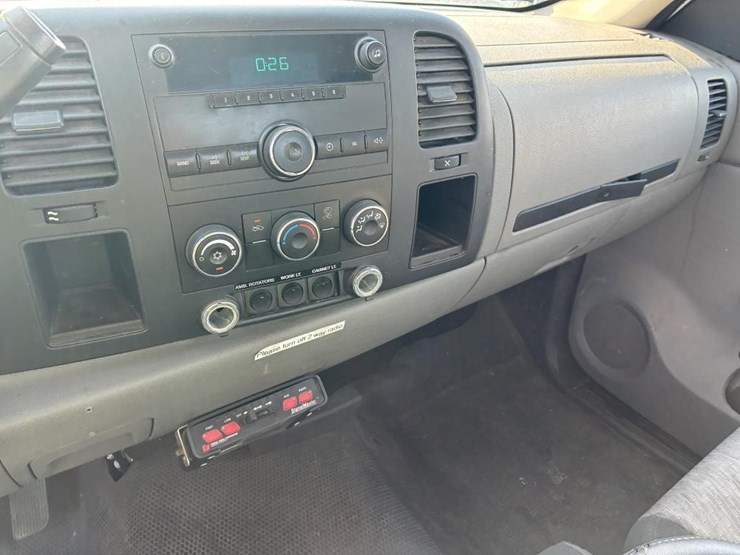 2009-chevrolet-3500hd-image-17