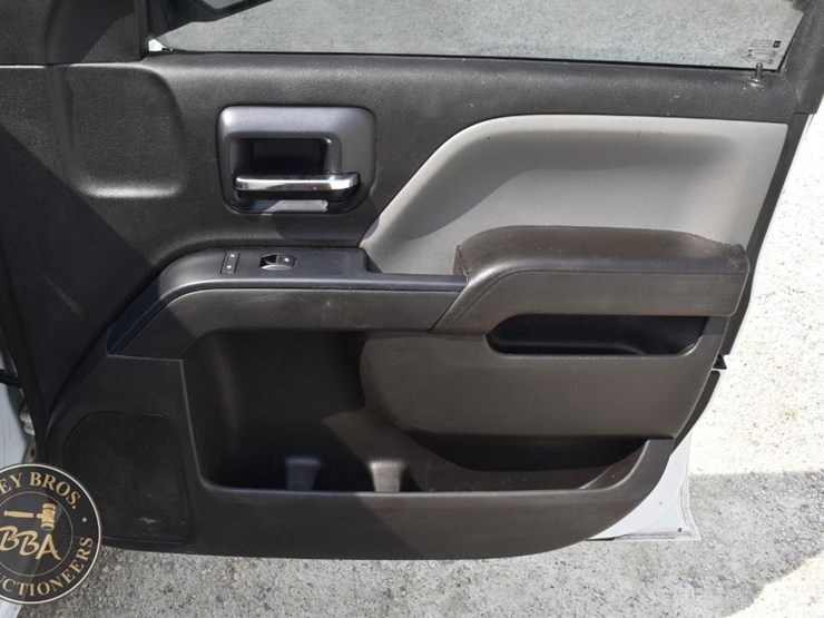 2017-chevrolet-silverado-1500-image-28