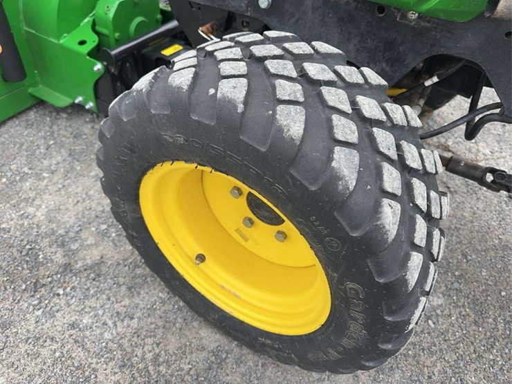 2025-john-deere-2025r-image-9