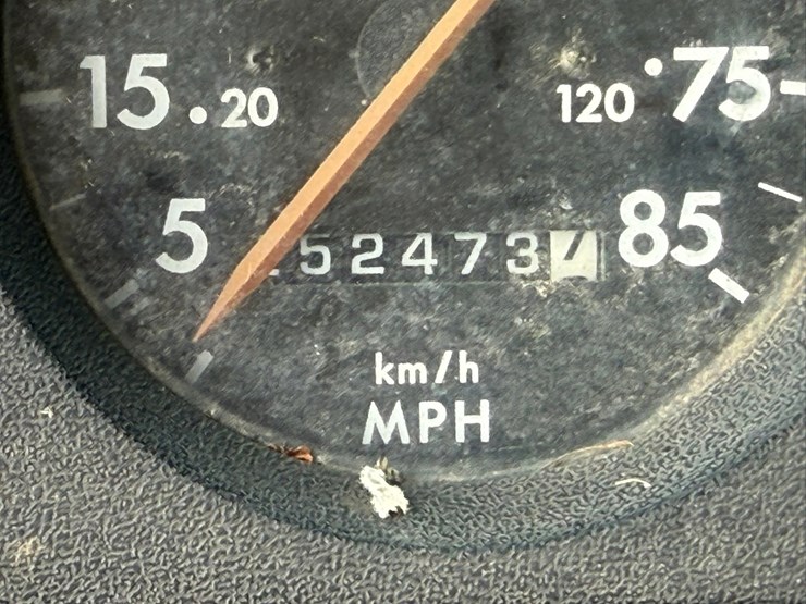 2000-freightliner-fl60-image-53