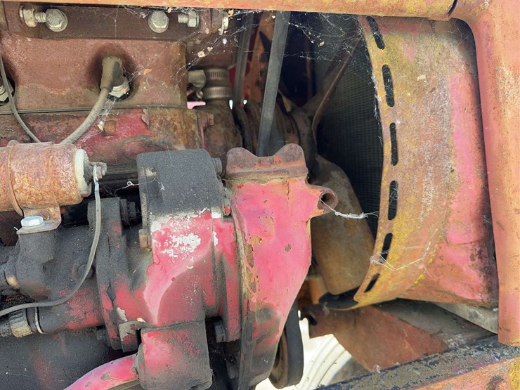 farmall-300-gas-image-12