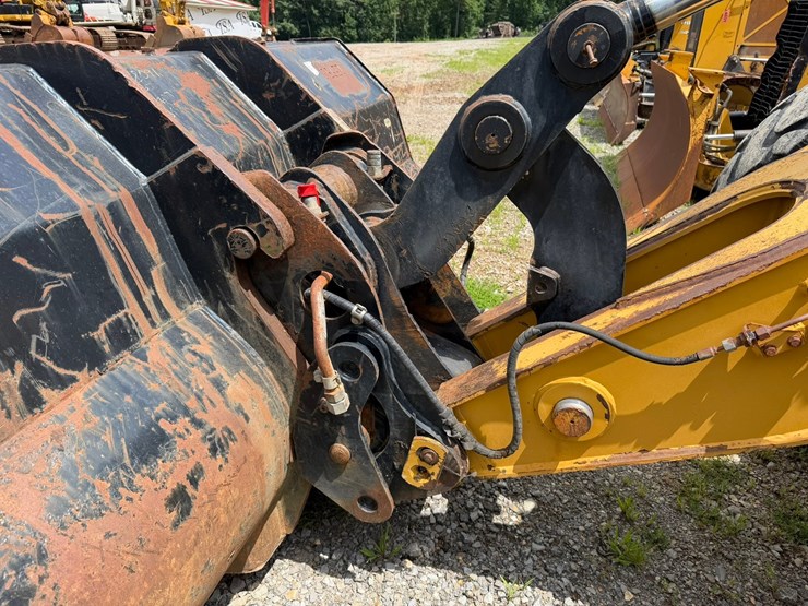 caterpillar-930h-image-12