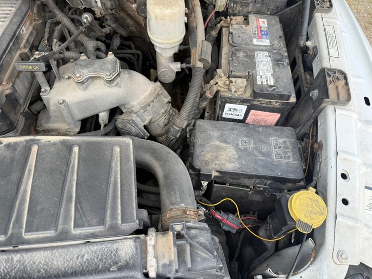 2011-dodge-3500-image-17