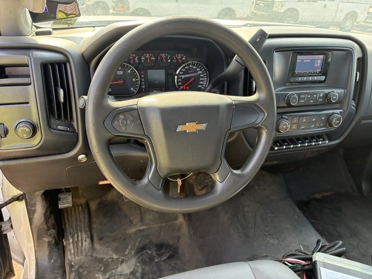 2015-chevrolet-2500-image-19