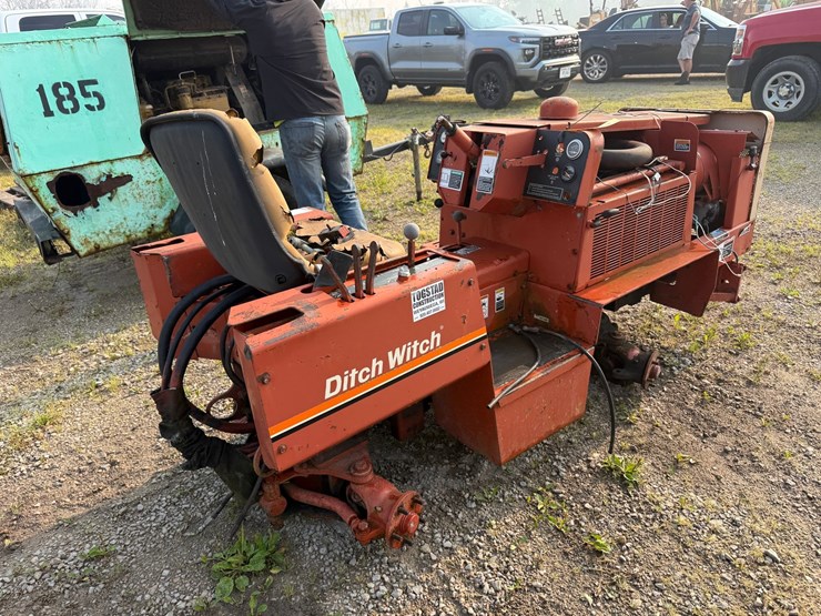ditch-witch-350sx-image-5