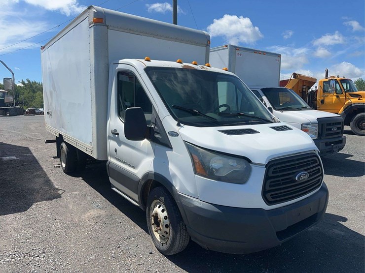 2015-ford-transit-image-3