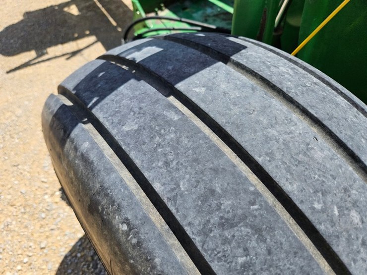 john-deere-3950-image-37