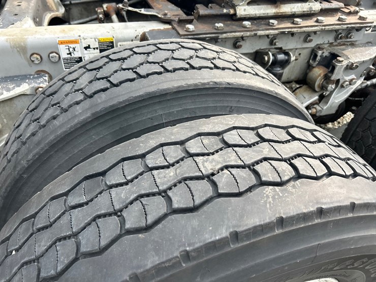 2017-kenworth-t660-image-88