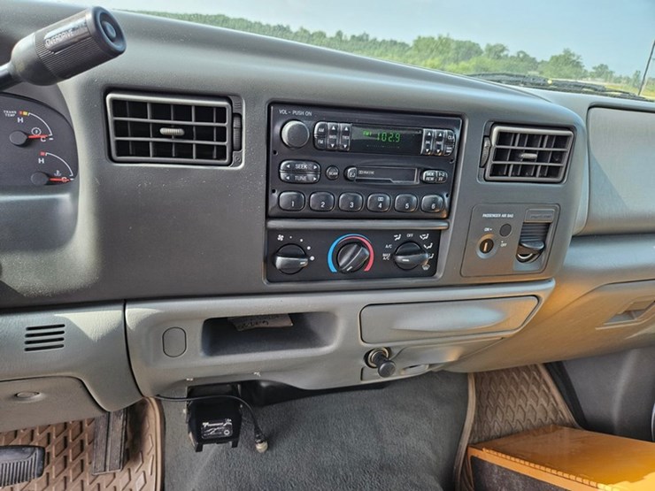 2004-ford-f250-xlt-image-33