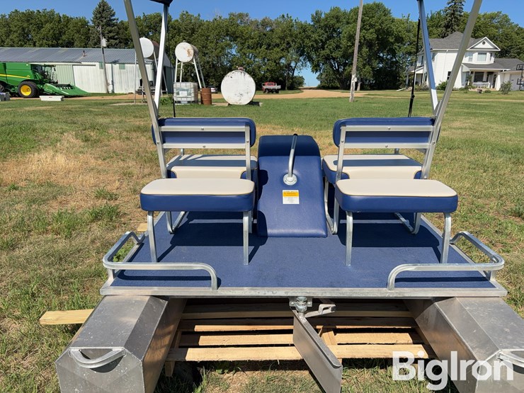 kennedy-10.5’-pedal-powered-pontoon-image-20