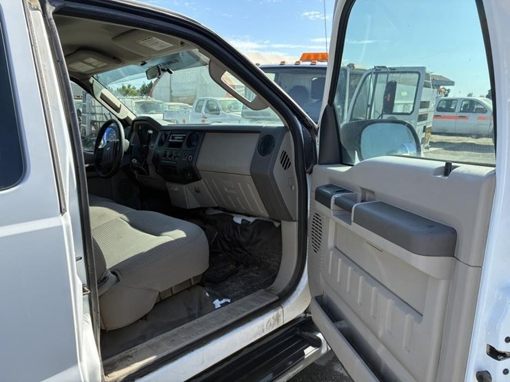 2008-ford-f250-image-11