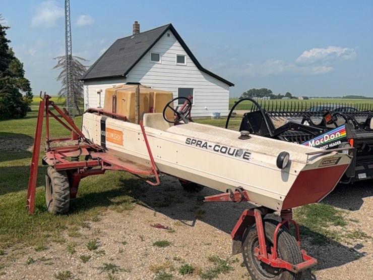 103-melroe-spray-coupe,-engine-runs,-transmission-linkage-issue,-have-booms-image-25