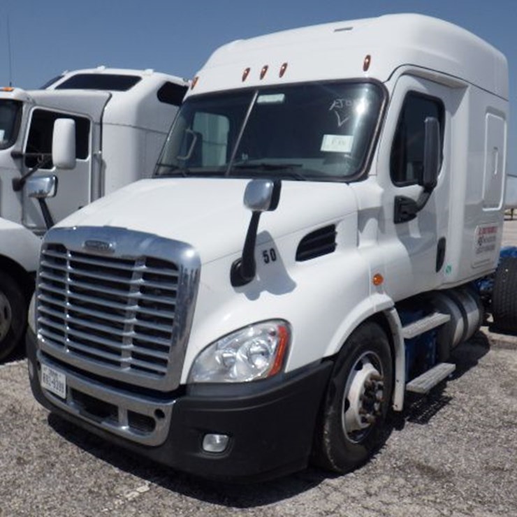 2019 FREIGHTLINER CASCADIA 113