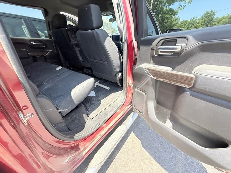 2020-chevrolet-silverado-1500-image-32