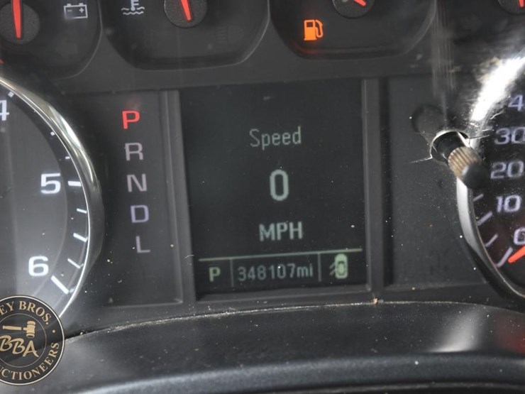 2017-chevrolet-silverado-1500-image-43