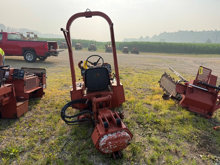 ditch-witch-350sx-image-4