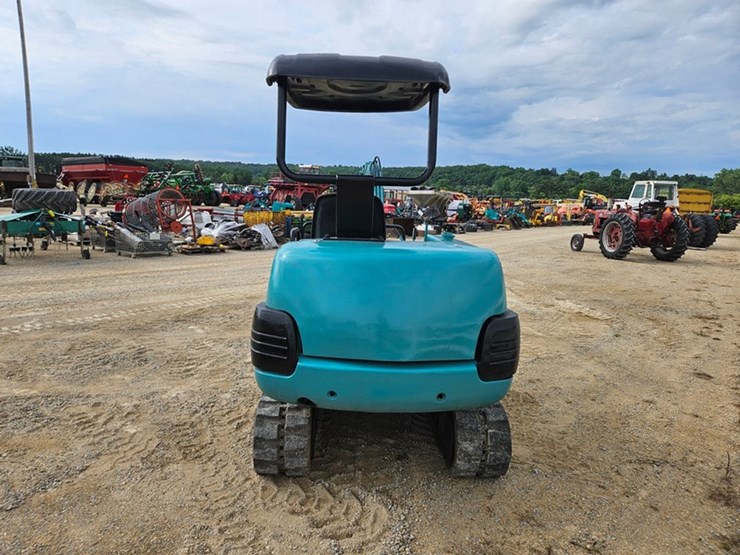 komatsu-pc20-image-4
