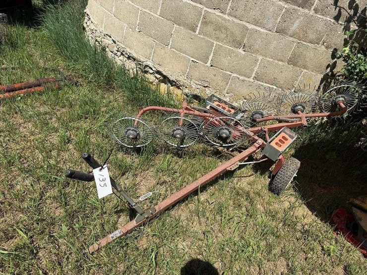 lawn-rake-image-1