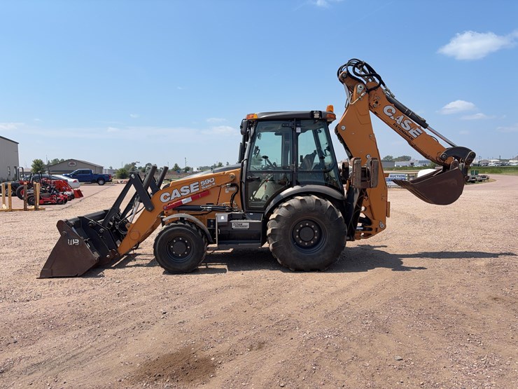 2015-case-590sn-image-8