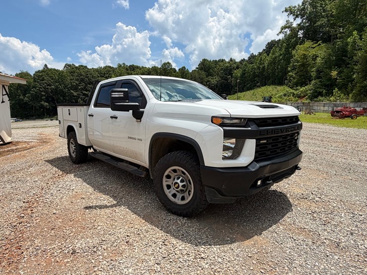 2020-chevrolet-3500hd-image-8