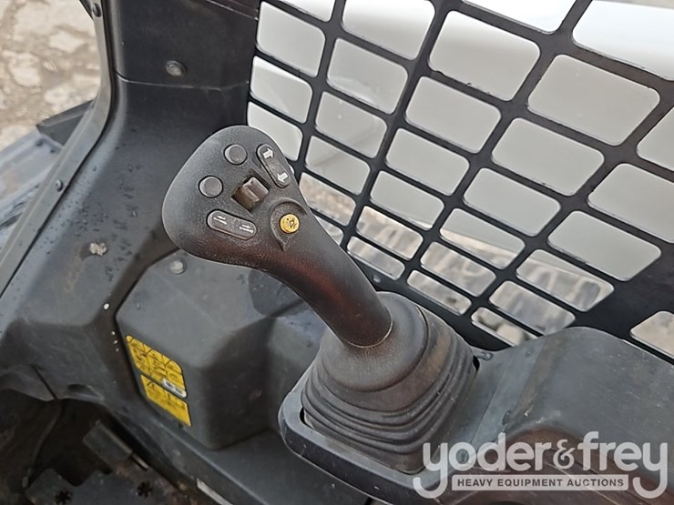 2021-bobcat-t76-image-28