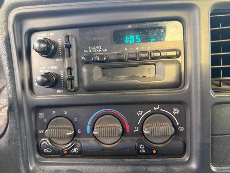 2001-chevrolet-3500-image-53