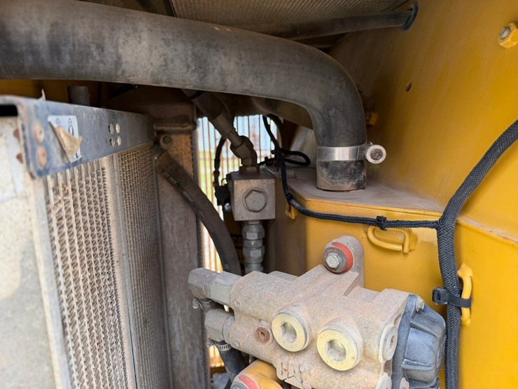 caterpillar-930h-image-60