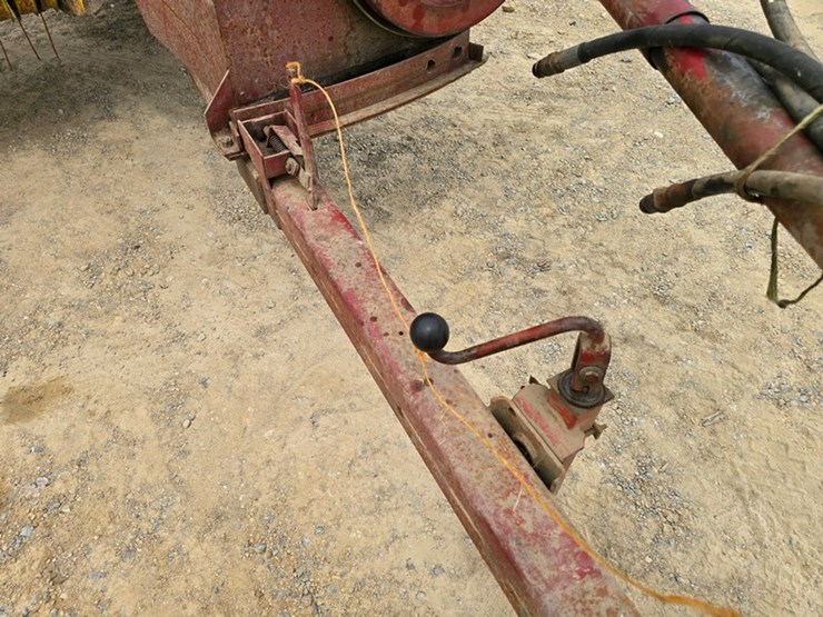 new-holland-315-image-11