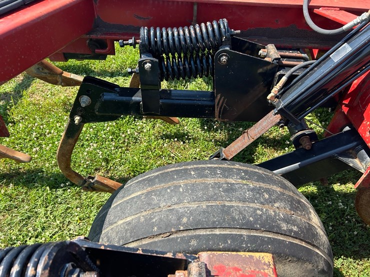 case-ih-730b-ecolo-tiger-ripper-image-29