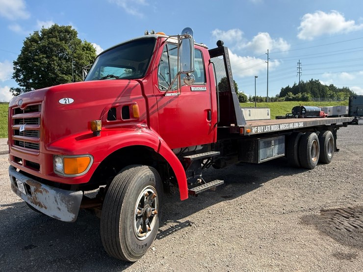 #74-•-1997-ford-tandem-axle-roll-back-image-1