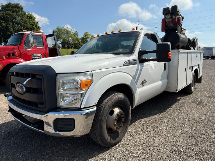 2014-ford-350-image-1