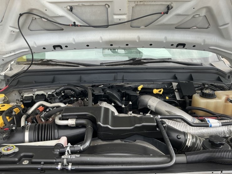 2015-ford-f550-image-14