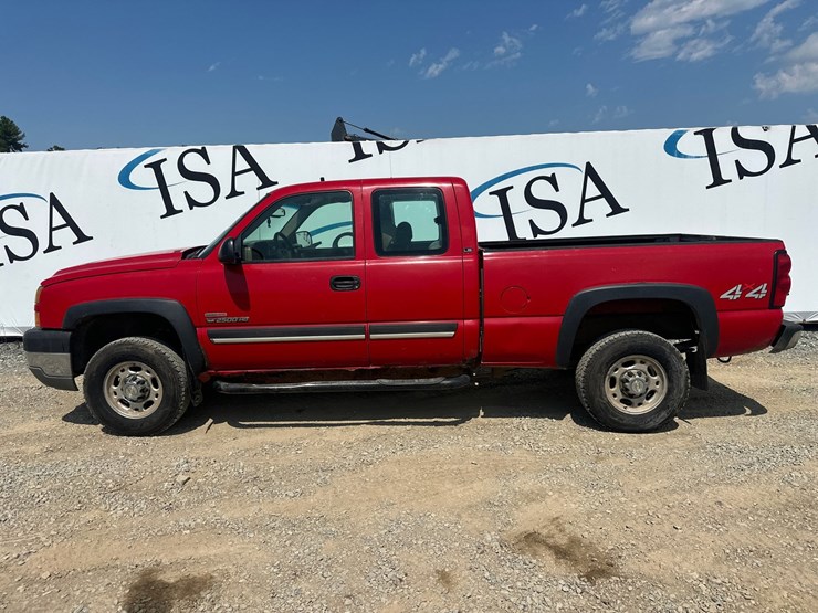 2005-chevrolet-2500-image-2