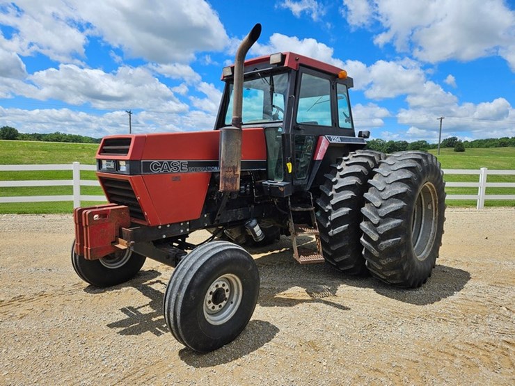 1984-case-ih-2294-image-1