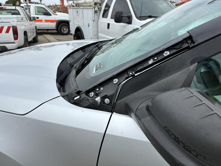 2015-ford-explorer-image-5
