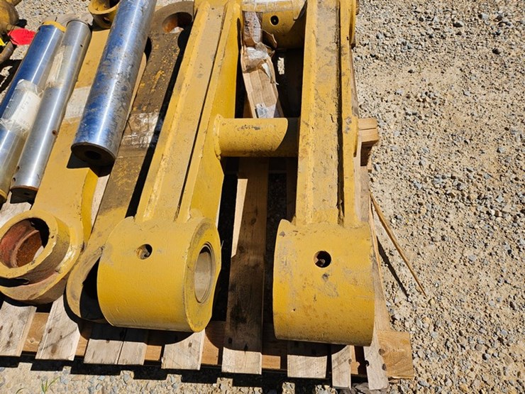 caterpillar-350-image-9