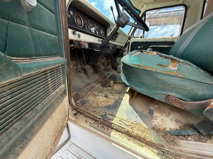 ford-f600-image-30