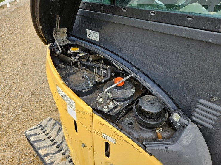 yanmar-vio35-image-22